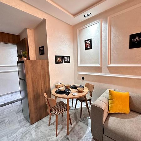Luxueux Studio A Cote De Mcdo & Zara Maarif Casablanca Exterior photo